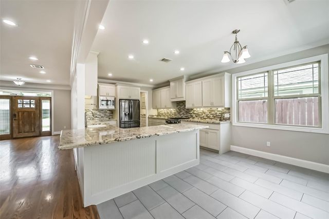 1317 Chantilly Lane, Houston, TX 77018