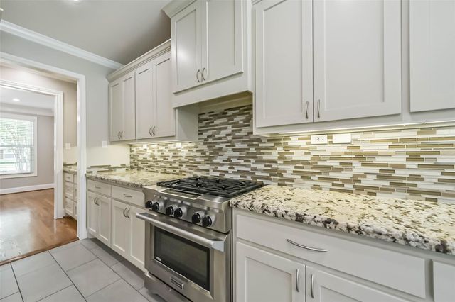1317 Chantilly Lane, Houston, TX 77018