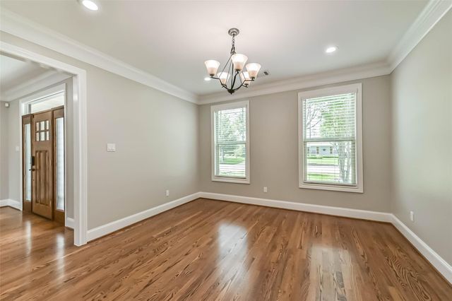 1317 Chantilly Lane, Houston, TX 77018