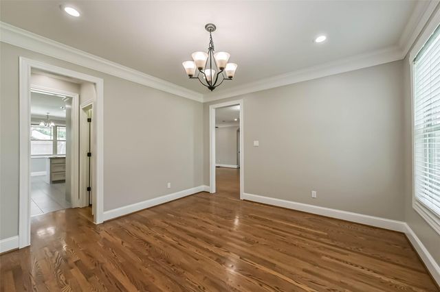 1317 Chantilly Lane, Houston, TX 77018