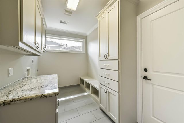 1317 Chantilly Lane, Houston, TX 77018