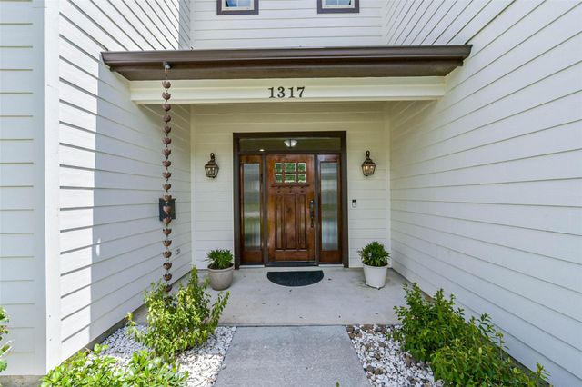 1317 Chantilly Lane, Houston, TX 77018