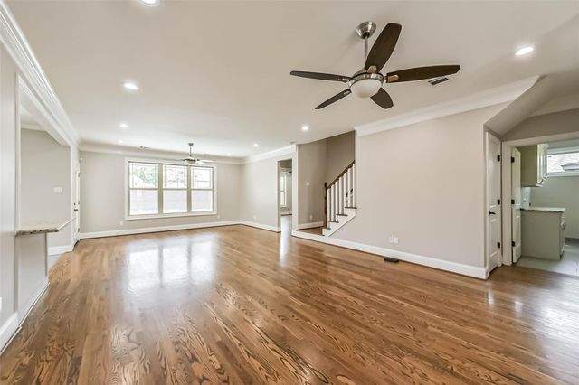1317 Chantilly Lane, Houston, TX 77018