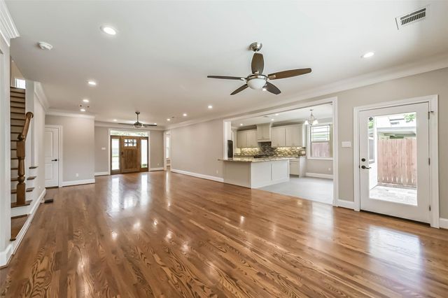 1317 Chantilly Lane, Houston, TX 77018