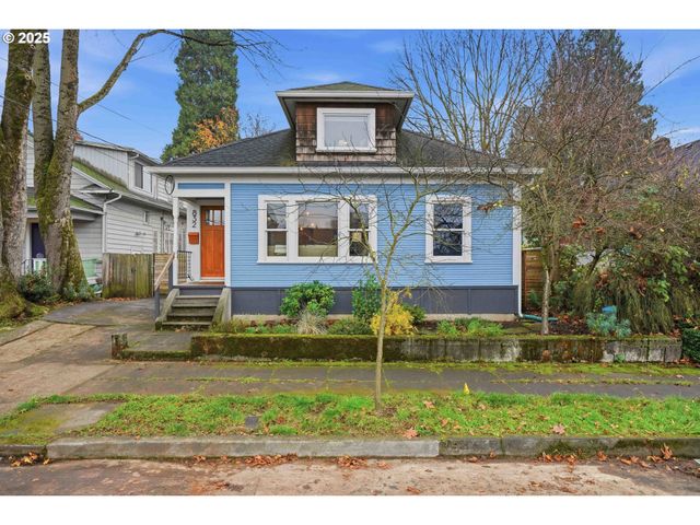 832 N EMERSON St, Portland, OR 97217