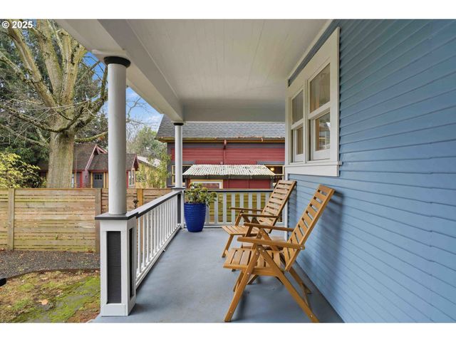 832 N EMERSON St, Portland, OR 97217