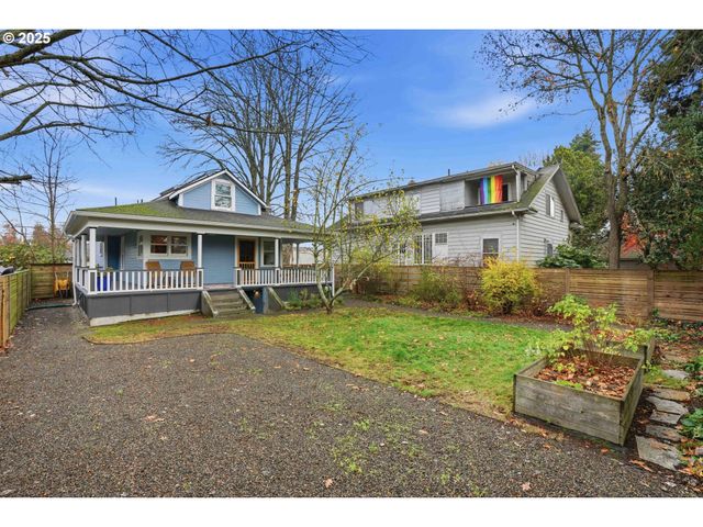832 N EMERSON St, Portland, OR 97217