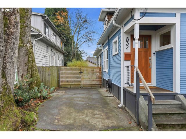 832 N EMERSON St, Portland, OR 97217