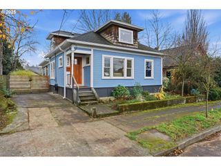 832 N EMERSON St, Portland, OR 97217
