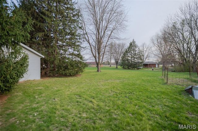 7132 W Main Street, Maryville, IL 62062