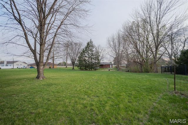 7132 W Main Street, Maryville, IL 62062