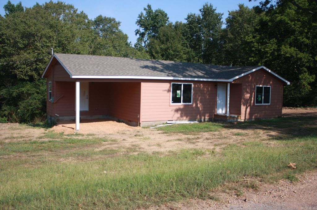 1205 N Walters Avenue, Dierks, AR 71833