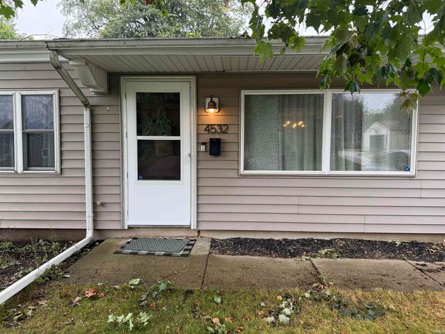 4532 E Macgregor Road, South Bend, IN 46614
