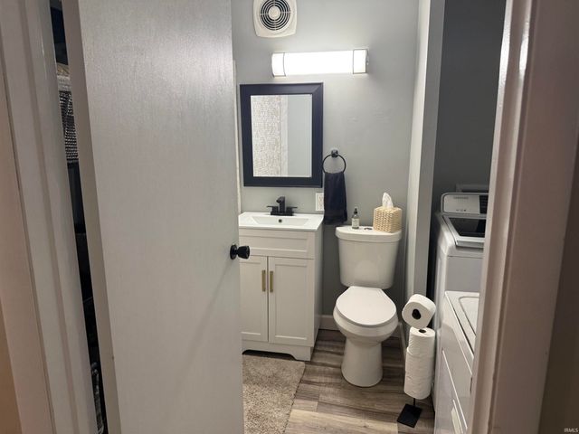 4532 E Macgregor Road, South Bend, IN 46614