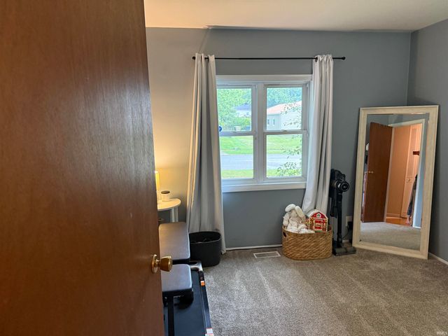 4532 E Macgregor Road, South Bend, IN 46614