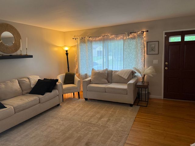 4532 E Macgregor Road, South Bend, IN 46614