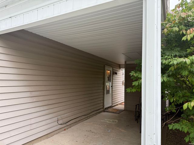 4532 E Macgregor Road, South Bend, IN 46614