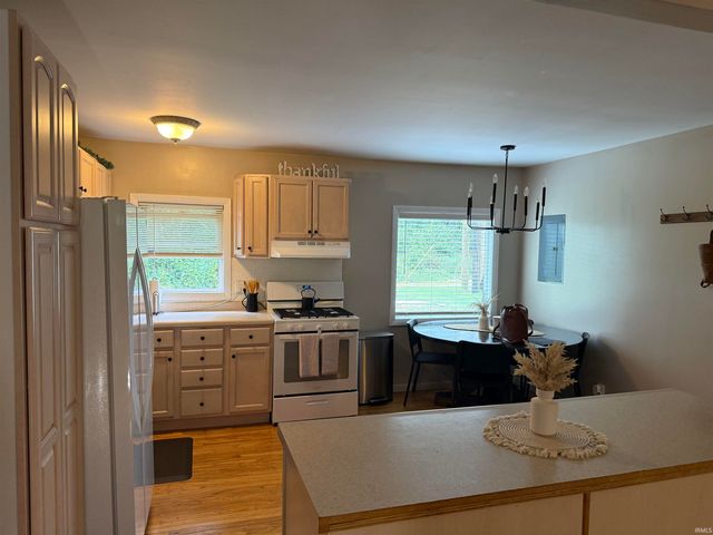 4532 E Macgregor Road, South Bend, IN 46614