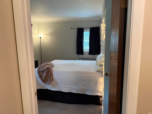 4532 E Macgregor Road, South Bend, IN 46614