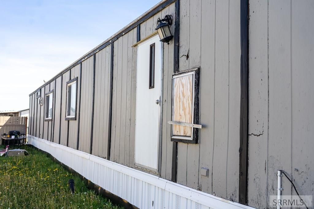 Image 13 of property listing at 4986 S 2000 W # 4, Rexburg, ID 83440