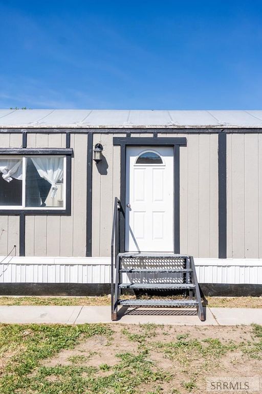 Image 15 of property listing at 4986 S 2000 W # 4, Rexburg, ID 83440