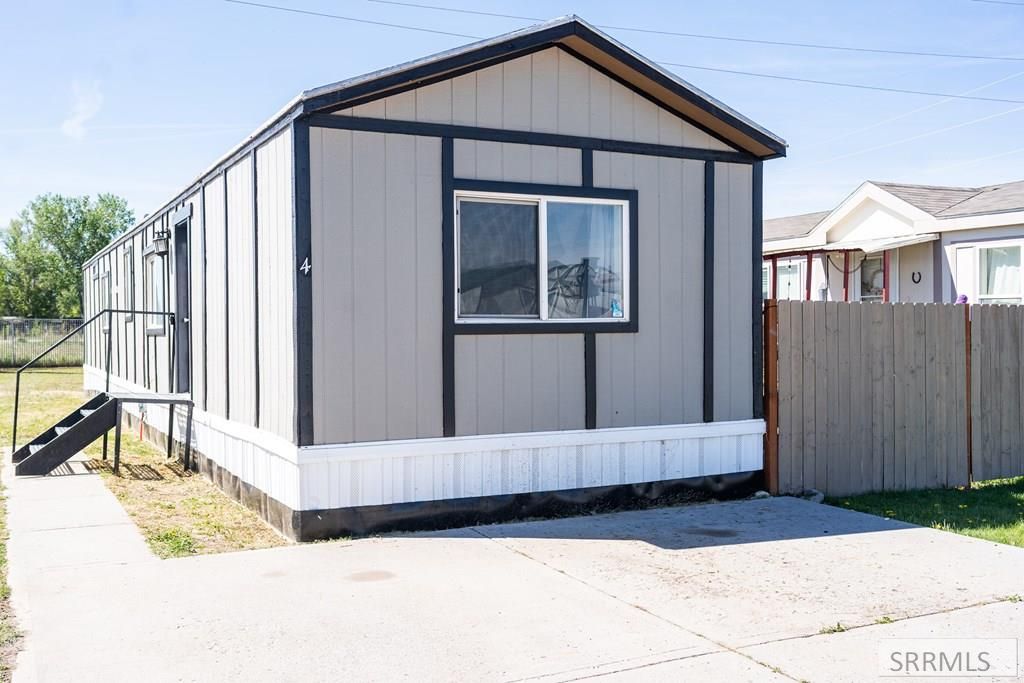Image 16 of property listing at 4986 S 2000 W # 4, Rexburg, ID 83440