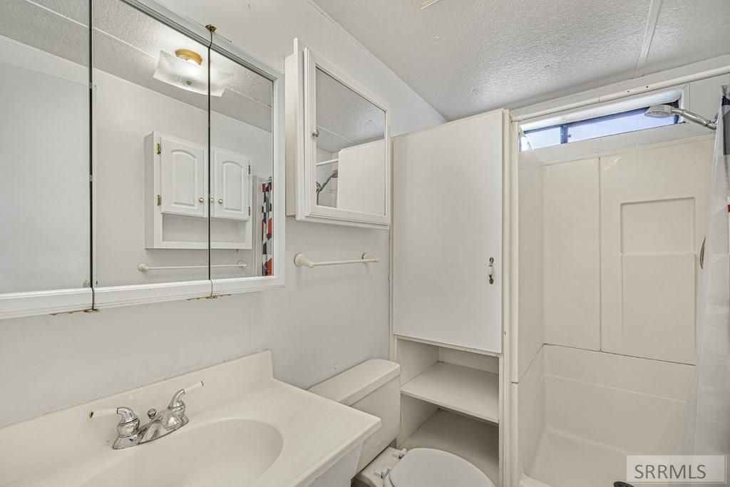 Image 6 of property listing at 4986 S 2000 W # 4, Rexburg, ID 83440