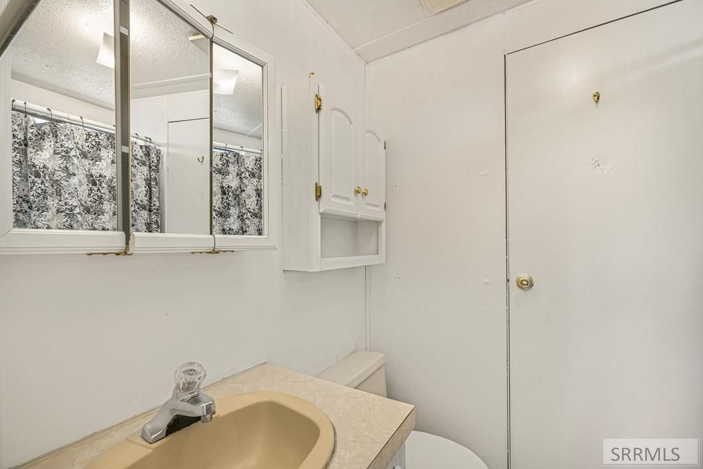 Image 9 of property listing at 4986 S 2000 W # 4, Rexburg, ID 83440