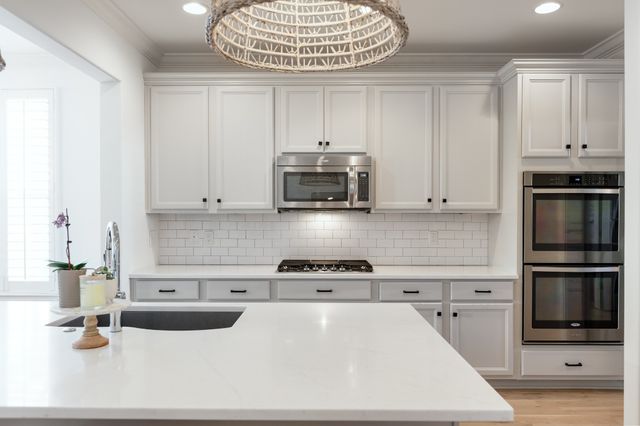 2033 Callaway Park Pl, Thompsons Station, TN 37179