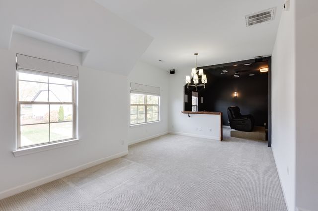 2033 Callaway Park Pl, Thompsons Station, TN 37179