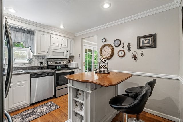 2907 Kings Mill Road, Bethel Park, PA 15102