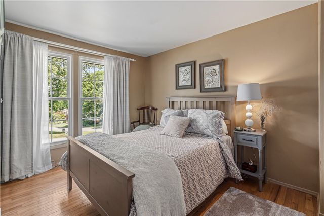 2907 Kings Mill Road, Bethel Park, PA 15102
