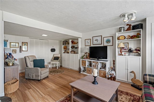 2907 Kings Mill Road, Bethel Park, PA 15102