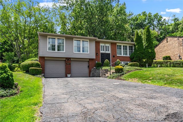2907 Kings Mill Road, Bethel Park, PA 15102