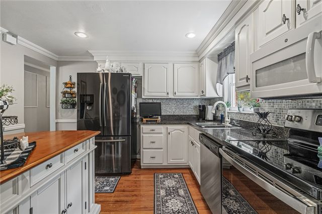 2907 Kings Mill Road, Bethel Park, PA 15102