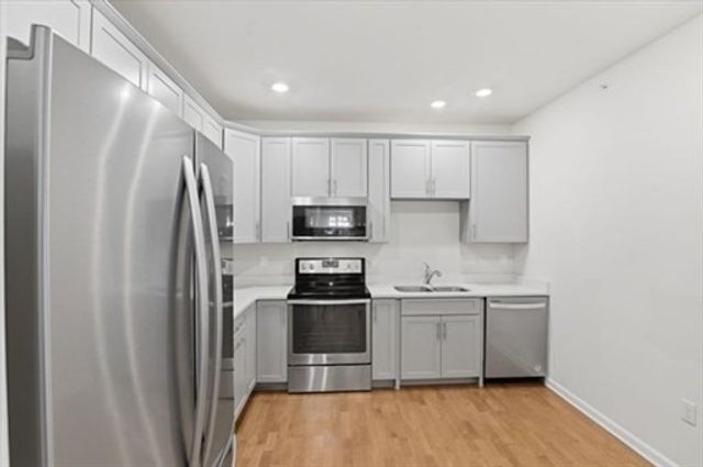 110 Trotter Road 2401, Weymouth, MA 02190