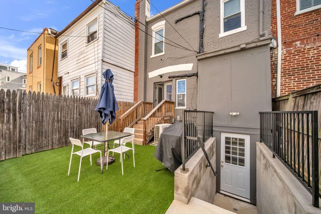 1118 STAPLES ST NE, Washington, DC 20002