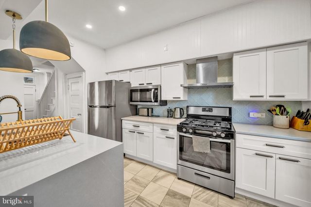 1118 STAPLES ST NE, Washington, DC 20002