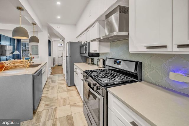 1118 STAPLES ST NE, Washington, DC 20002