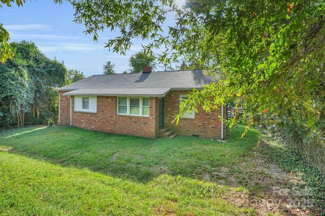 2701 Watson Drive, Charlotte, NC 28208