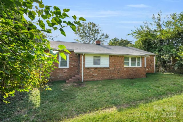 2701 Watson Drive, Charlotte, NC 28208