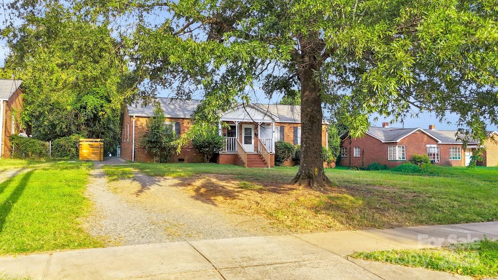 2701 Watson Drive, Charlotte, NC 28208