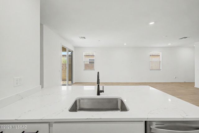 6415 S Ambarella Drive, Tucson, AZ 85756