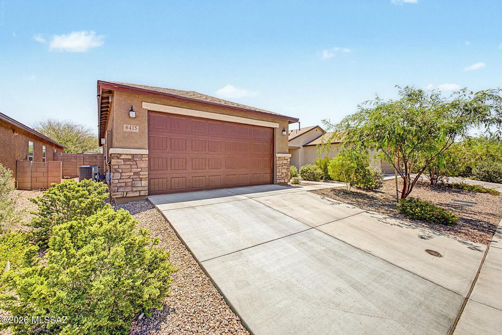 6415 S Ambarella Drive, Tucson, AZ 85756