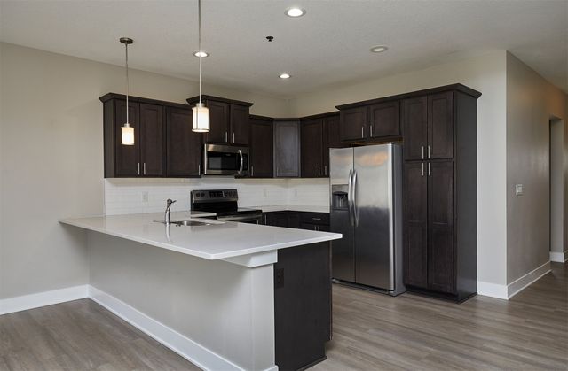 4471 Lower Beaver Road, Des Moines, IA 50310