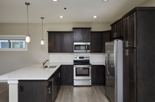 4471 Lower Beaver Road, Des Moines, IA 50310