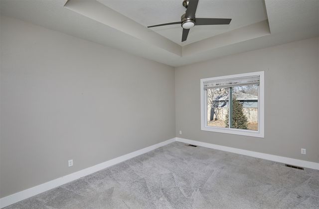 4471 Lower Beaver Road, Des Moines, IA 50310