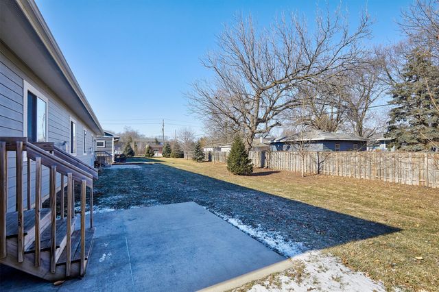 4471 Lower Beaver Road, Des Moines, IA 50310