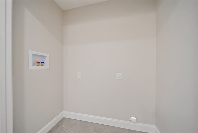 53 Kimball Hill Rd A, Hudson, NH 03051