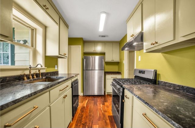 10814 Stallcup Drive, Dallas, TX 75228